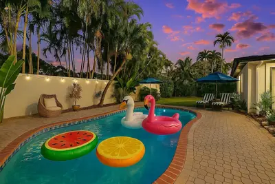 Image de Cozy 4br Pool Villa | Near The Beach | w/ Arcades