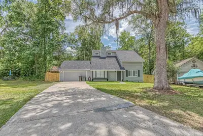 Image de Family Getaway Sleeps 12! Fenced in backyard