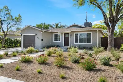 Image de Modern Family Retreat in Clovis - Near Old Town & Gateway to Yosemite & Sequoia