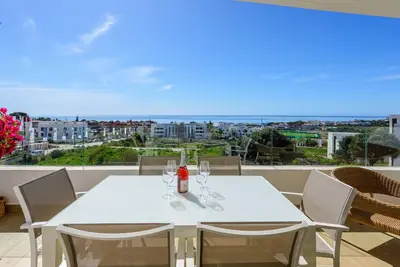 Image de One 80 Suites Estepona Sea-view 2440