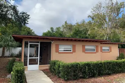 Image de 2-bedroom modern guest house in beautiful DeLand with Ac, WiFi