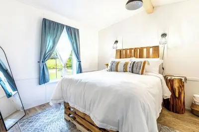 Image de Riverfront Orchard Stay with Fireplace, Firepit & Goats!