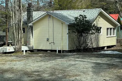 Image de Rustic lake front cabin in Starrucca, Pa