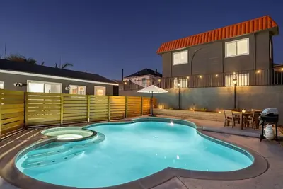 Image de Leyla| Pool/Spa|Downtown|Freeways|Beaches