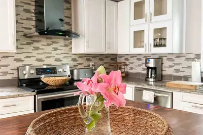 Image de 4-bedroom house in charming Sandwich with Ac, WiFi. Enjoy your stay