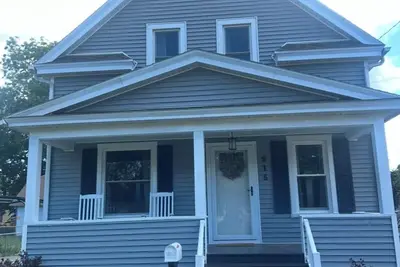 Image de Fly Into Comfort: Perfect Home Rental for Aviation Week!