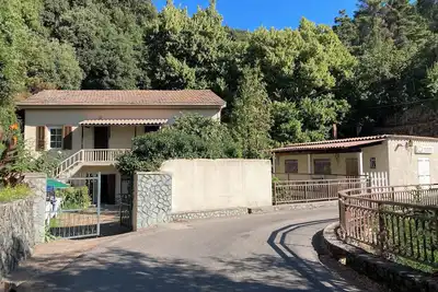 Maison du Pont – Grande maison familiale entre montagne, rivière et mer.