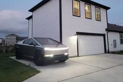 Image de King Bed | 663Mbps Wifi | Ev Port | Flex Check-in!