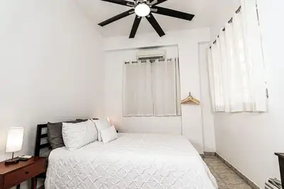 Image de Modern beach house downtown. Unit #2