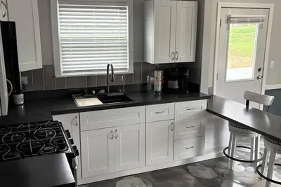 Image de Contemporary 2-bedroom new construction cabin in pleasant Davis with Ac, WiFi