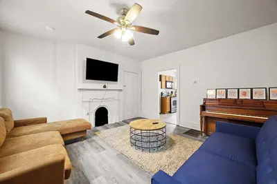 Image de Comfy 3 Bed Northside Home - Near Stadiums!