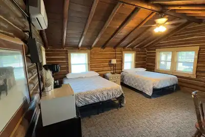 Image de Romantic Hideaway | Hot Tub, Fire Pits & Paddle Board Rentals