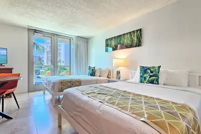 Image de Luana Waikiki Hotel & Suites 119-Modern Waikiki Studio, 2 Beds, Ac, WiFi, Pool & Gym