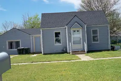 Image de Charming 2-bedroom cottage in welcoming Larned with Ac, WiFi, full over full bunk