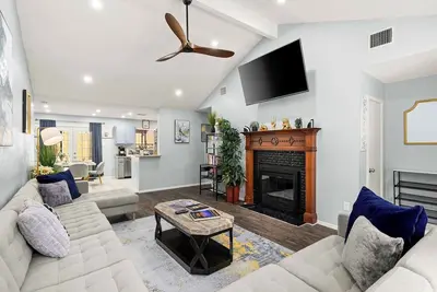 Image de 5br/Game Room/Hot Tub/Big Yard/Sleeps 16/15 min Dt