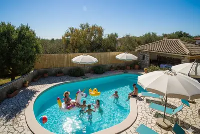 Image de Villa Marifei – Garden, Sea Views, Bbq, 8 persons