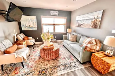 Image de Private Lakefront beach oasis