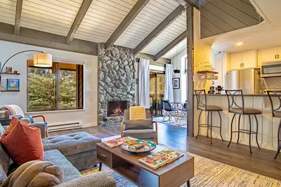 Sv118 - Walk to Ski Lifts + Downtown - Pool/Hot Tub