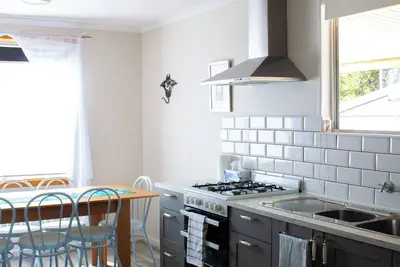 Image de 3-bedroom house in enjoyable Ardrossan with Ac, WiFi. Relax and unwind, Sleeps 9