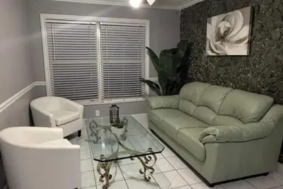 1-bedroom apartment in welcoming Margate  our charming private suite apartment