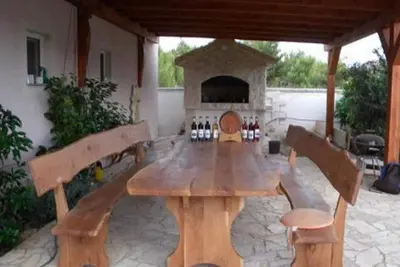 Image de Appartement de trois chambres avec la terrasse Vir (A-24289-c)