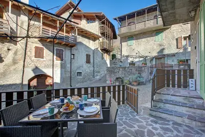Image de Villa Pastoedo Ap. Giallo, Tenno, Italy
