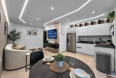 Image de Hyde Park #1 | Comfy Apt W/ Parking @ San Juan