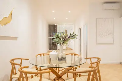 Image de Flats - Poeta Serrano