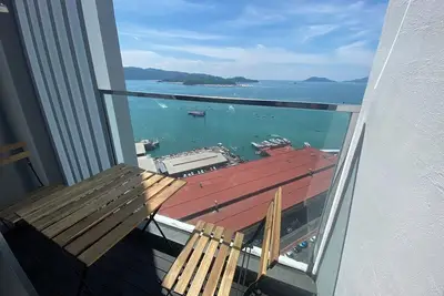1-Bedroom Seaview Apartment at The Shore – With Sofa Bed & Balcony
