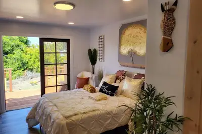 Image de Lovely Tiny House in the Country w Ocean Views & Sf Skyline on 2Acre estate.