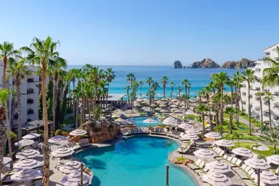 Image de Resort Life in Cabo: 1 Bedroom Suite with Pools, Spa & Sea Views