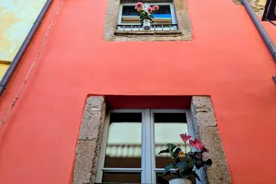 Image de Spacious 6-bedroom house in enchanting Bosa with professional kitchen, A/C