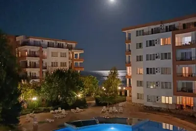 Image de \n1-room apartment with sea view in Ravda, on the first line of the sea.