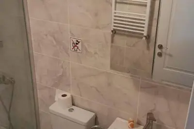 Image de Renovated interior, centrally located