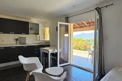 Image de Studio Dolce Vita B2 avec piscine et terrasse
