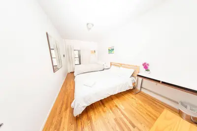 Image de Spacious Townhouse Homestay for 4 in Williamsburg by Subway!