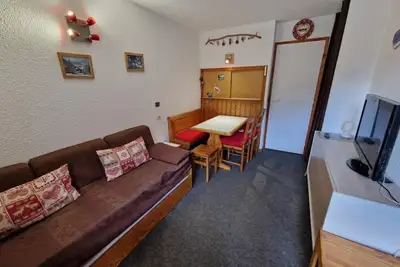 Image de À 30m des pistes de ski, 4ème étage, balcon, télévision, casier à ski, 23m², Valfréjus