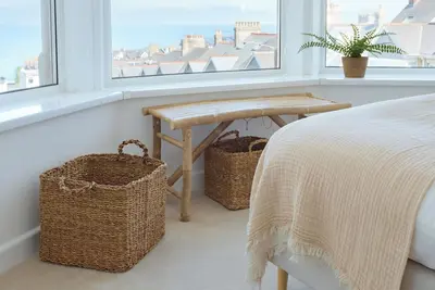 Image de Vesto  Coastal Hideout