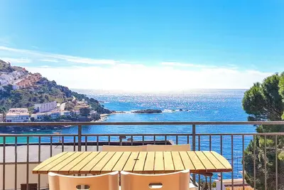 Image de Casdanna 1 : Vue sur la mer, terrasse de 17 m², à 150 m plage, garage et Wifi.