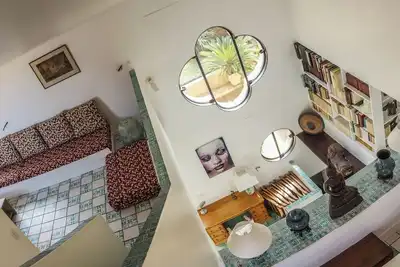 Image de Ile de Porquerolles, Grand appartement d'architecte sur la mer.