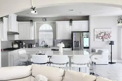 Image de Luxe Lakehouse - 5br/4ba near lake in charming Rockwall