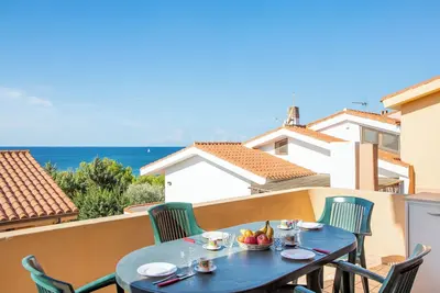 Image de Appartamento fronte mare con terrazzo panoramico.