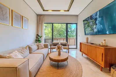 Image de Luxe 2-bedroom apartment in enchanting Tulum, Steps from the water!