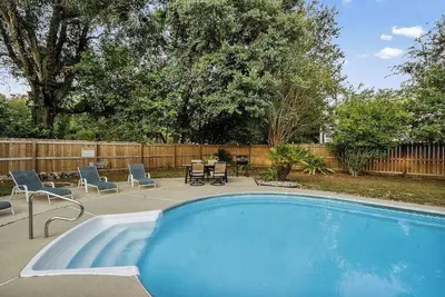Image de Pool house w/pool & Bbq grill