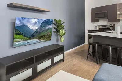 Image de Central Cleveland 1bd | 2 Cozy Beds |