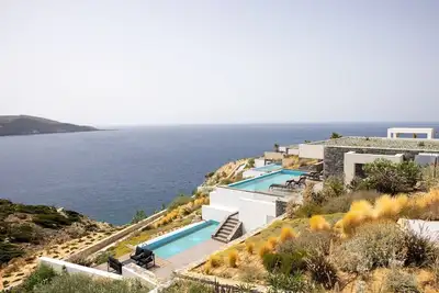 Image de Endearing Crete Beachfront Villa | Villa Minoan Horizon | 5 Bedrooms | Breathtaking Sea Views | Private Pool | Private Furnished Terrace with Bbq Facilities and Shaded Outdoor Dining Area | Prime Location | Heraklion