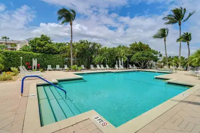 Image de Walk to Stuart Beach: Resort Condo w/ Water View!