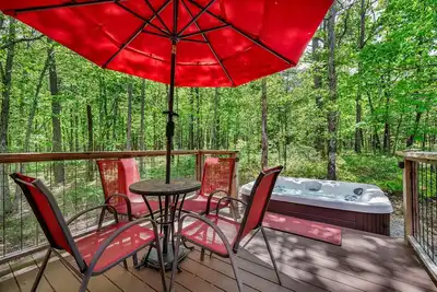 Image de Mentone Tranquility Base with Hot Tub & Outdoor Fireplace | 3+ Acres | Fast WiFi