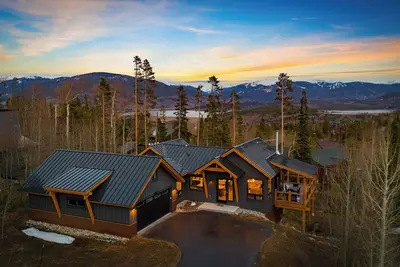 Alpine Luxe / Silverthorne • Sauna • Mtn Views