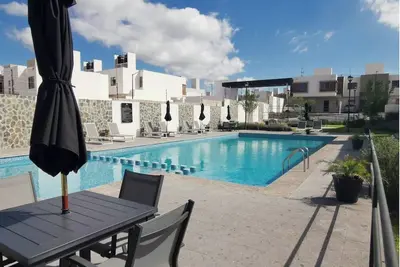 Image de Spacious and Comfortable Apartment, Wi-Fi, Kitchen, Pet Friendly. Up to 12 Guests